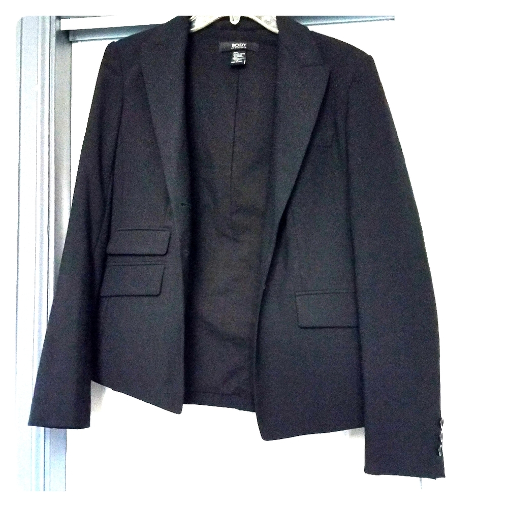 Body by Victoria two piece suit